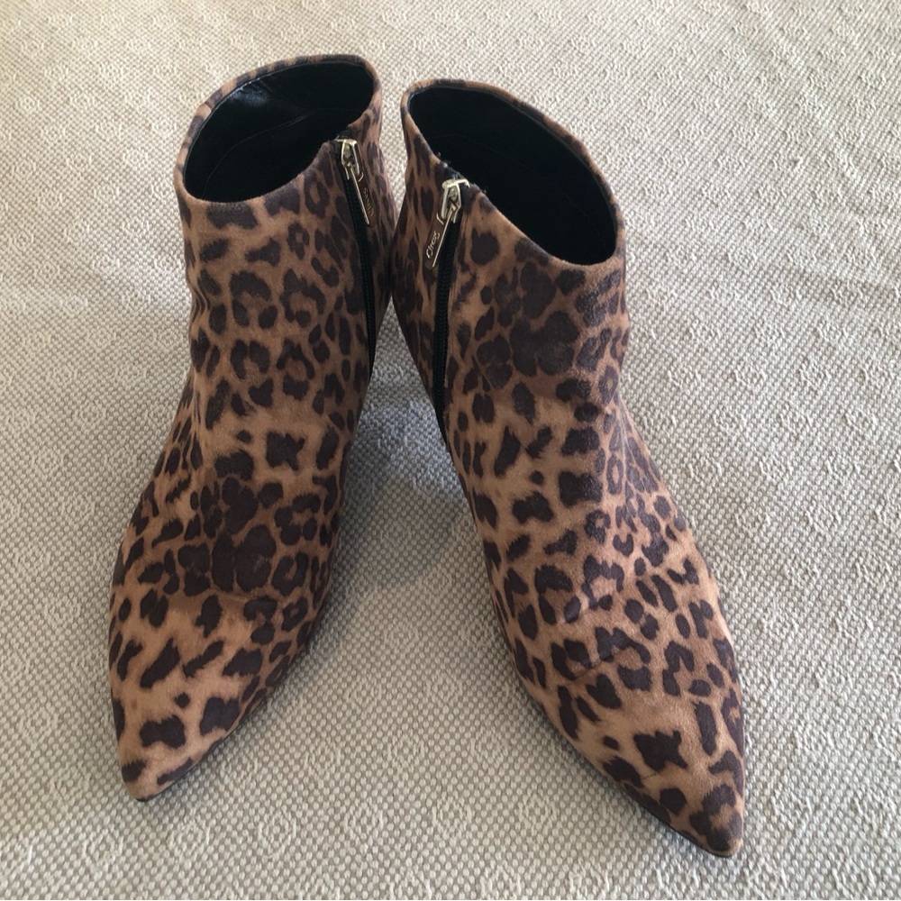 Sam Edelman, Fun animal print booties